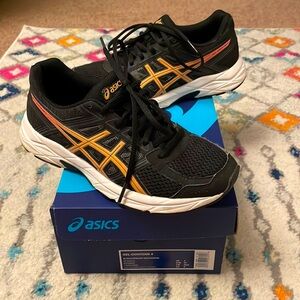 Women’s Asics!